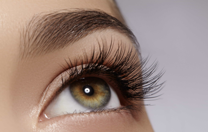 d’extensions de cils