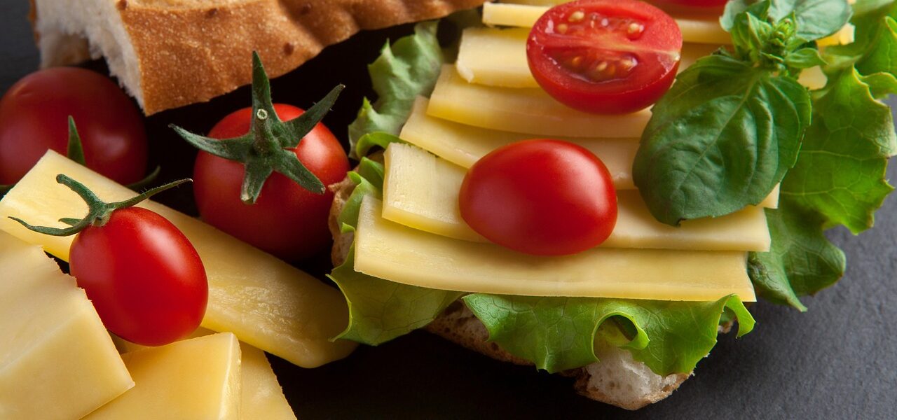découvrez comment composer un repas équilibré au fast-food grâce à des choix simples, savoureux et adaptés à vos besoins.